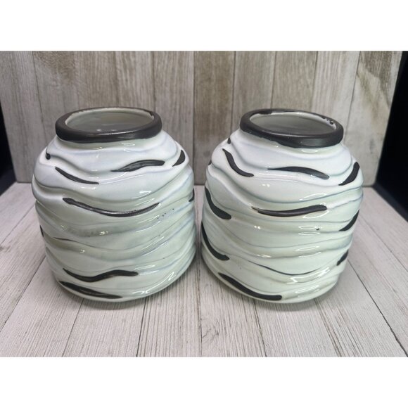 Vtg Pier1 Decorative Pottery Black & White Beehive Style Set of 2 Vases 5" Tall - Picture 3 of 9